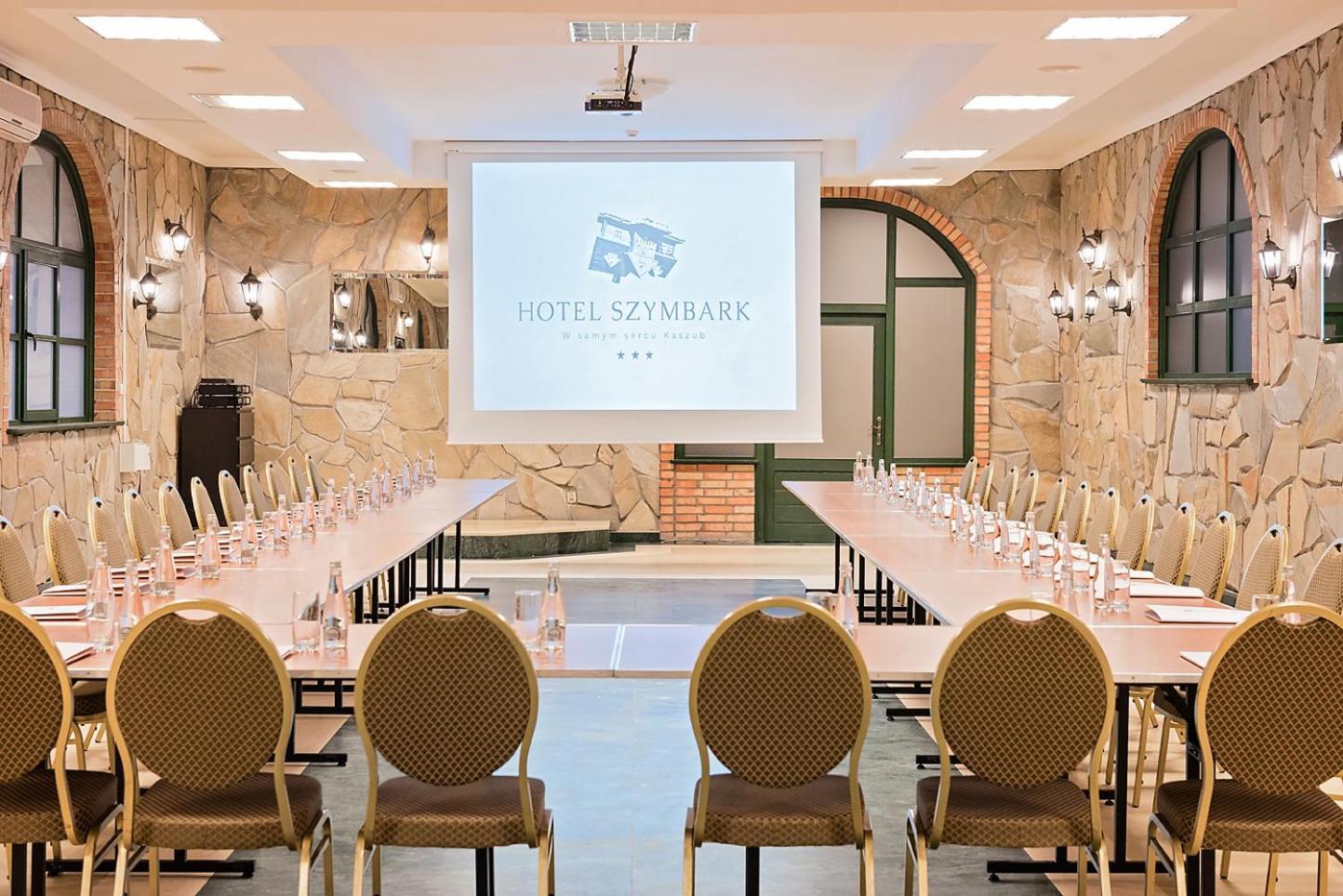 Hotel Szymbark Szymbark  Bagian luar foto