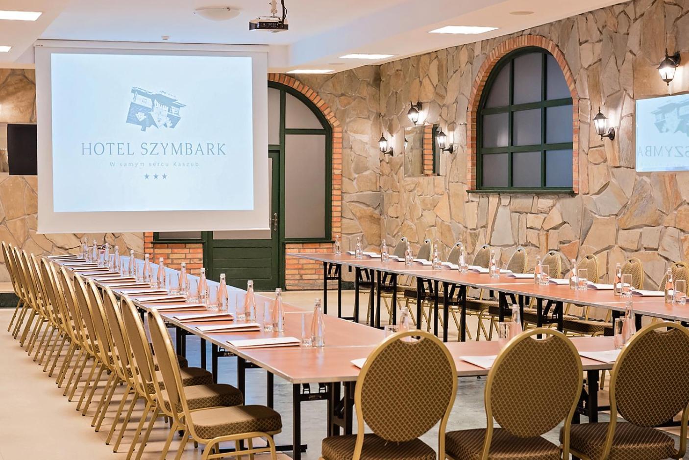 Hotel Szymbark Szymbark  Bagian luar foto