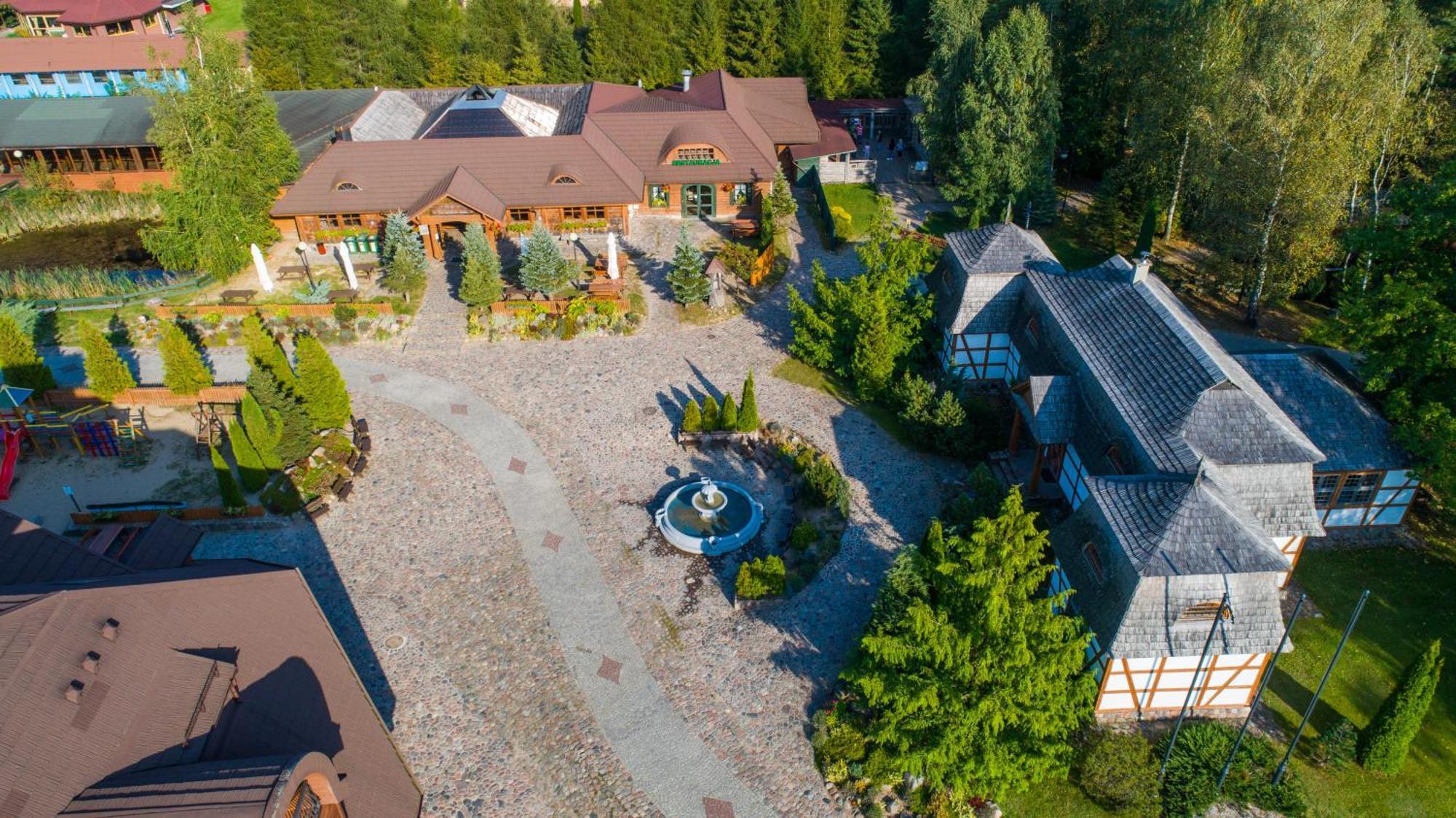 Hotel Szymbark Szymbark  Bagian luar foto