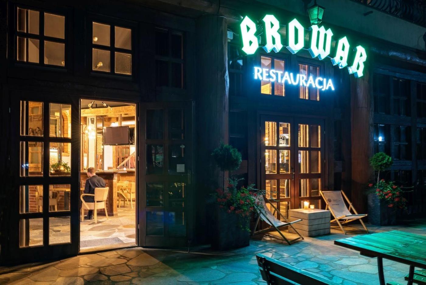 Hotel Szymbark Szymbark  Bagian luar foto