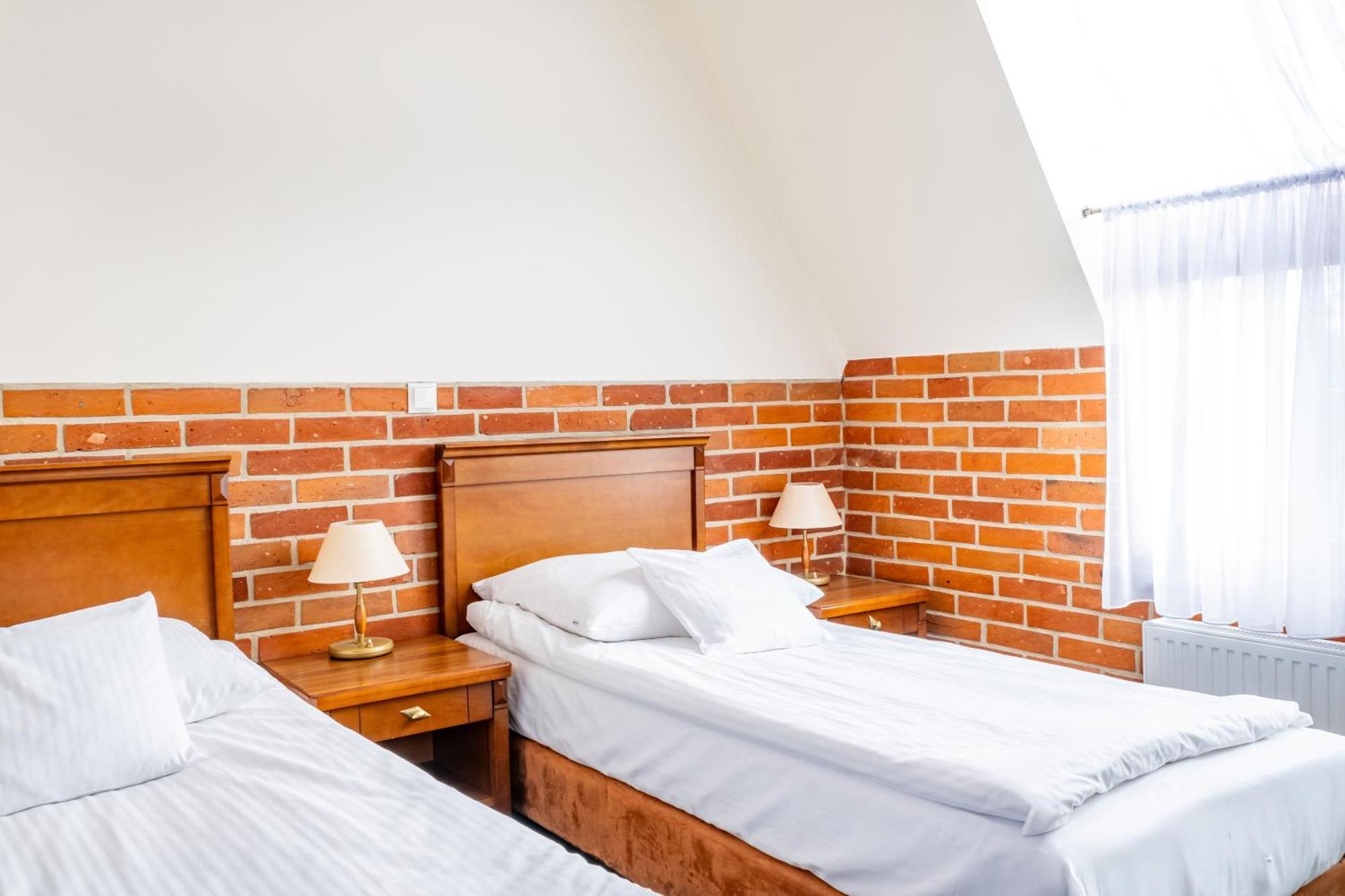 Hotel Szymbark Szymbark  Bagian luar foto