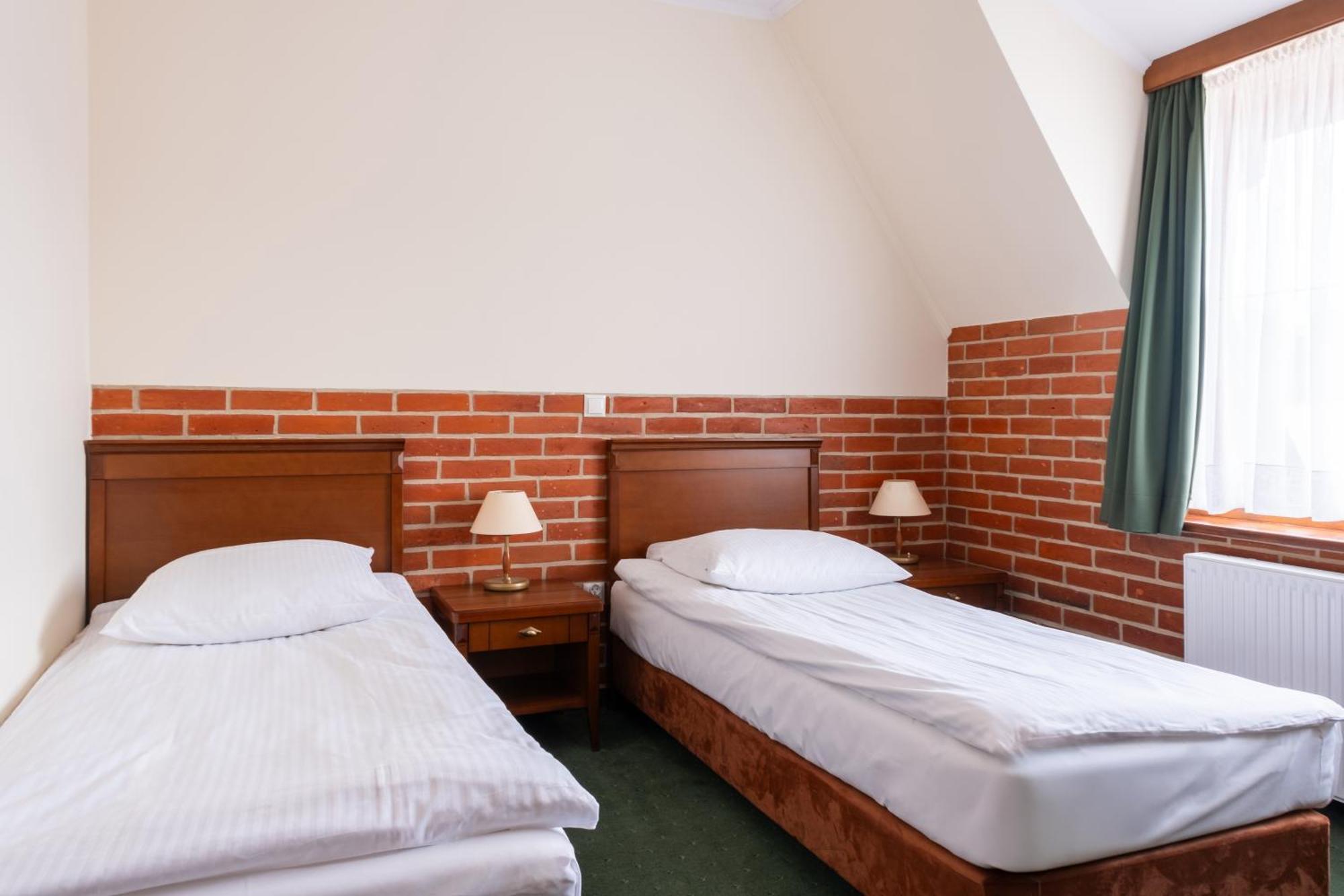 Hotel Szymbark Szymbark  Bagian luar foto