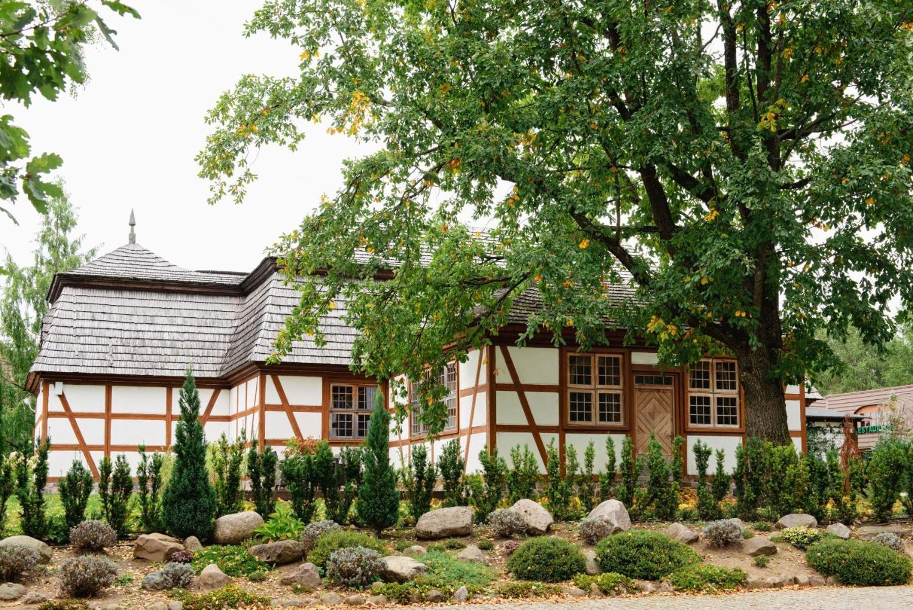 Hotel Szymbark Szymbark  Bagian luar foto